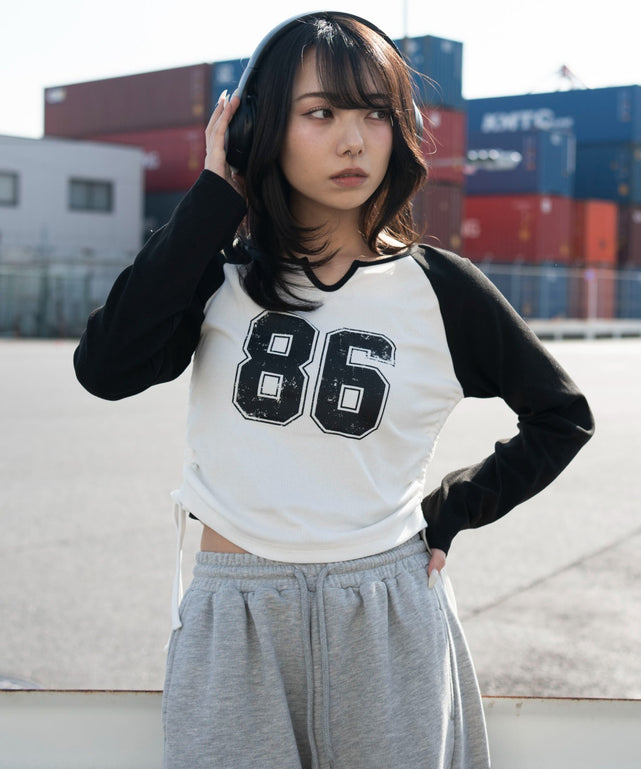 ブラック　モデル：159cm F着用