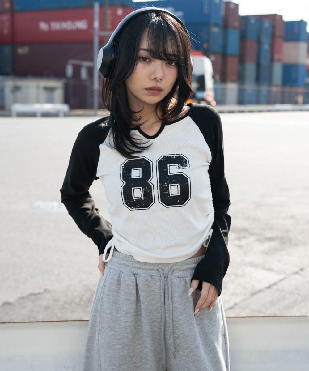 ブラック　モデル：159cm F着用