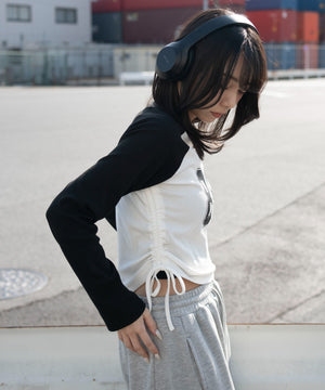 ブラック　モデル：159cm F着用