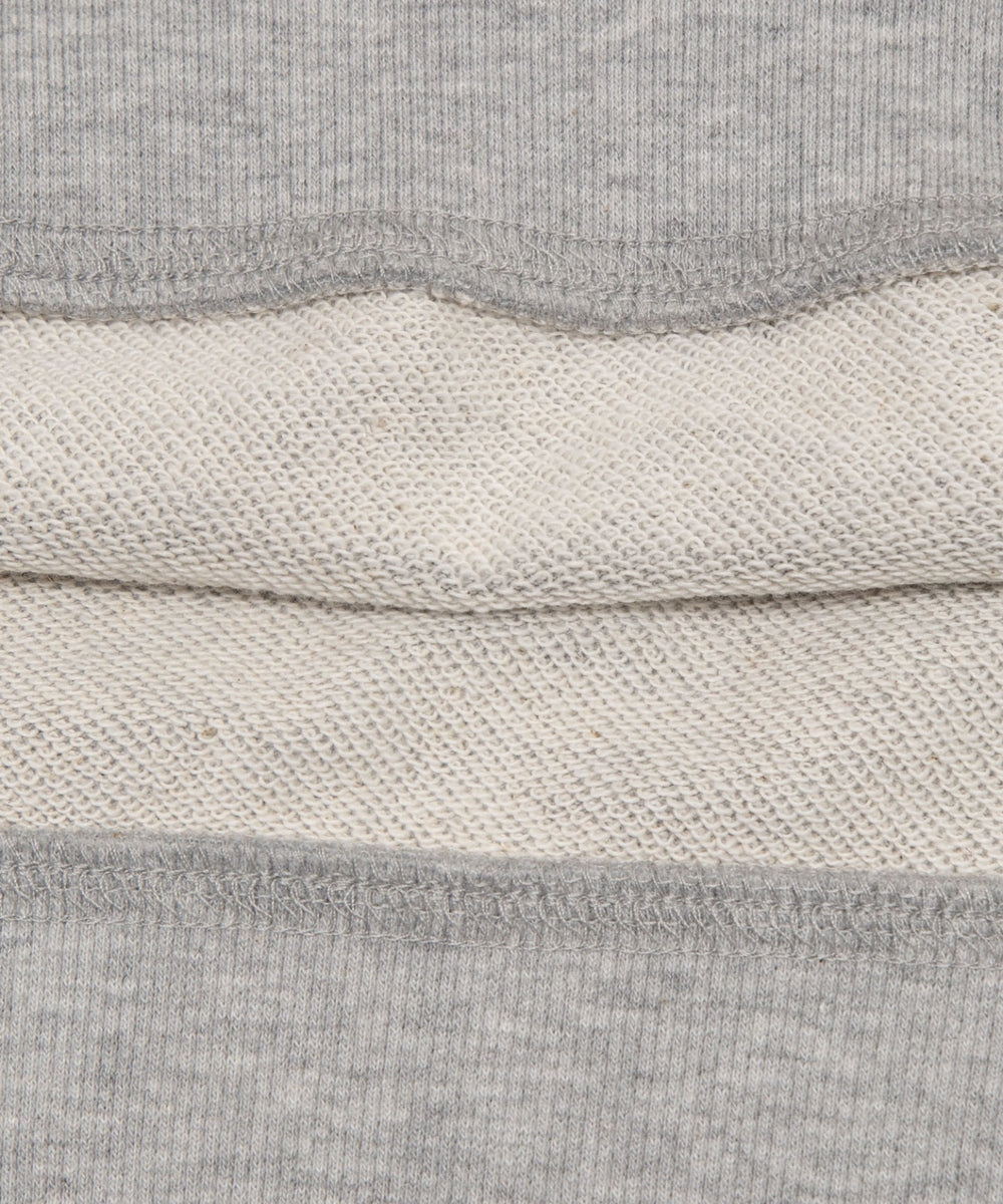 グラフィックオフショルショートスウェット