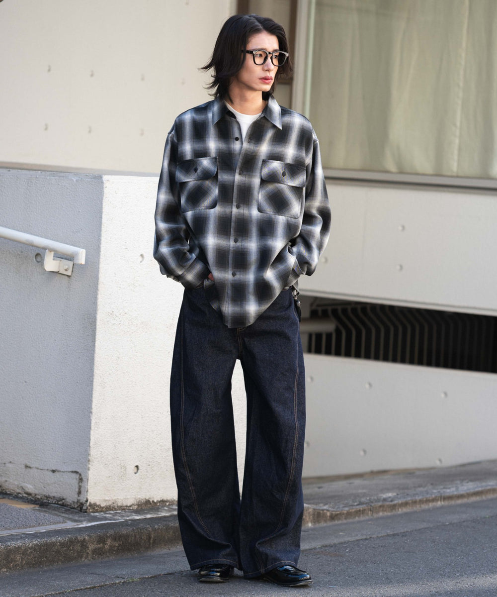 デニムインディゴ モデル：182cm L着用