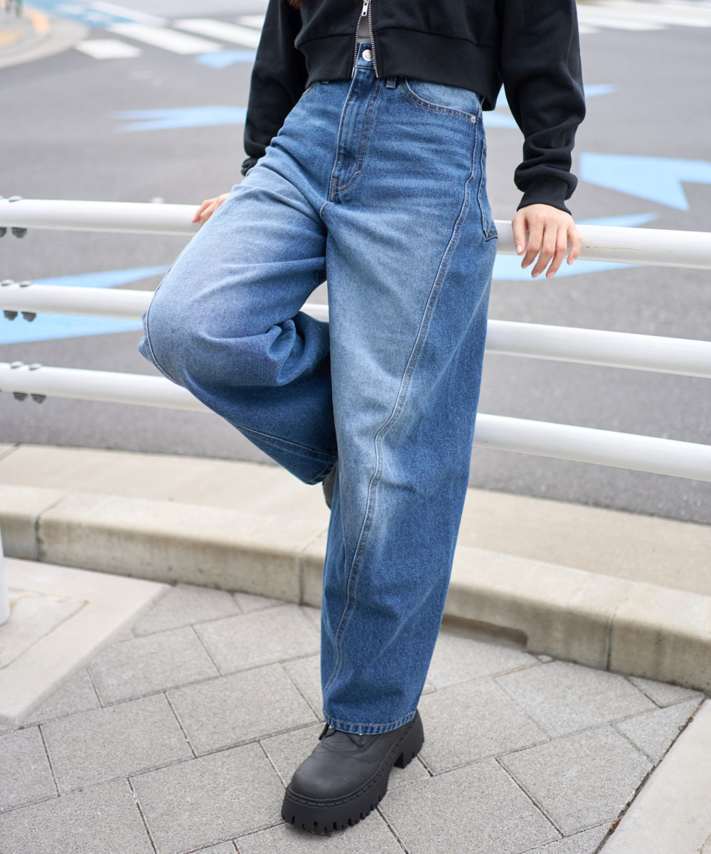 デニム中濃加工 モデル：160cm S着用