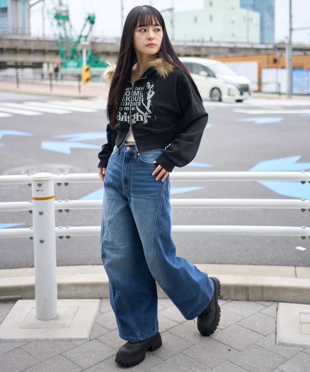 デニム中濃加工 モデル：160cm S着用