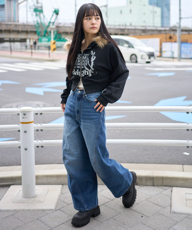 デニム中濃加工 モデル：160cm S着用