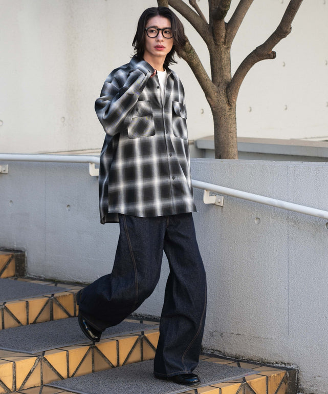 デニムインディゴ モデル：182cm L着用