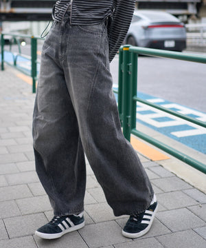 デニムブラックソノタ モデル：160cm S着用