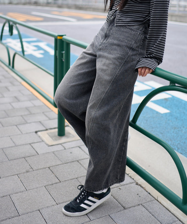 デニムブラックソノタ モデル：160cm S着用