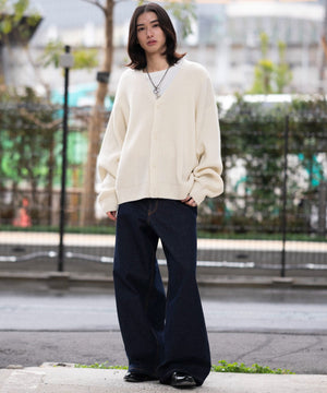 オフホワイト モデル：175cm L着用