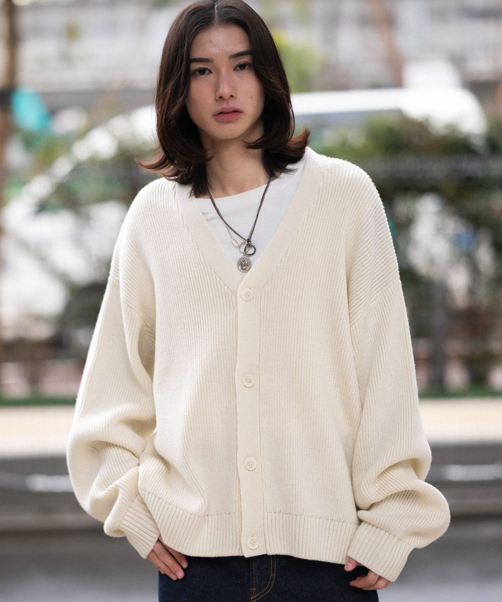 オフホワイト モデル：175cm L着用