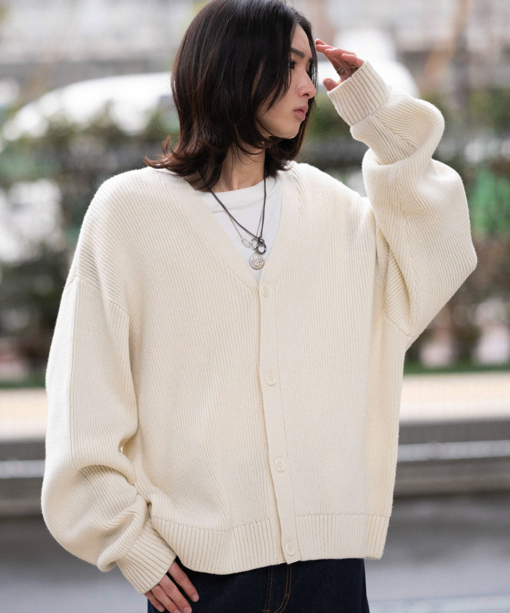 オフホワイト モデル：175cm L着用