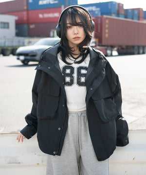 ブラック　モデル：159cm M着用