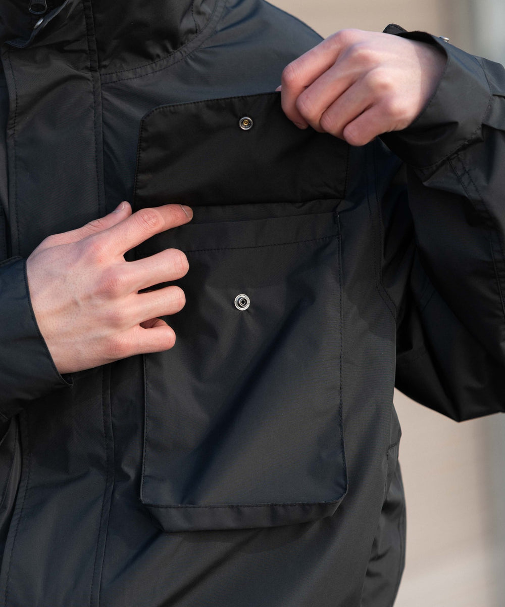 フードシェルブルゾン