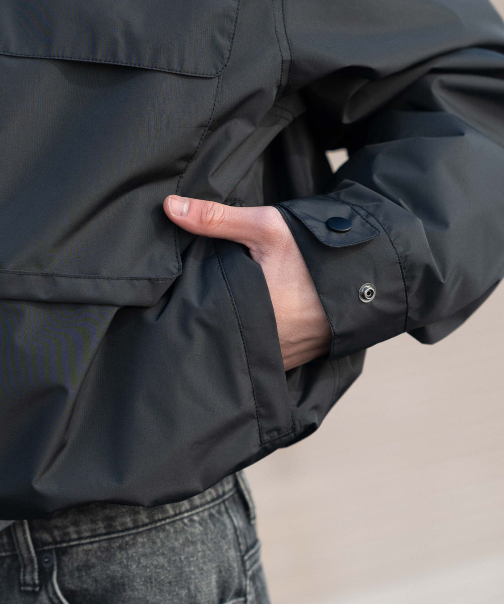 フードシェルブルゾン