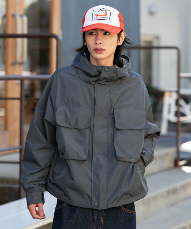 Dグレー モデル：182cm L着用