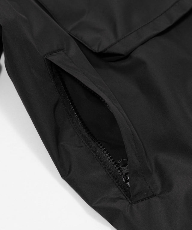 フードシェルブルゾン