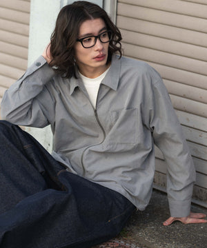 グレー モデル：182cm L着用