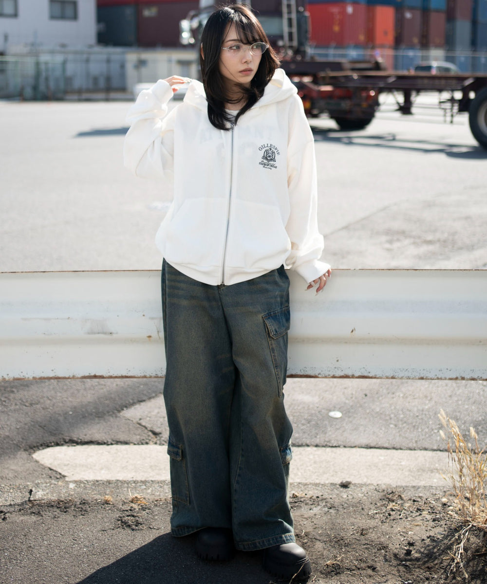 オフホワイト　モデル：159cm L着用