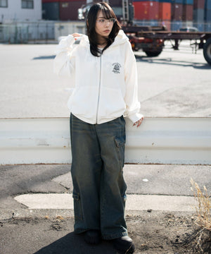 オフホワイト　モデル：159cm L着用