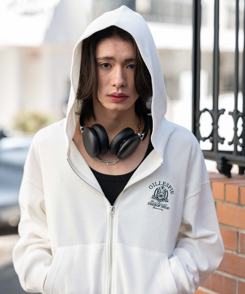 オフホワイト モデル：182cm L着用