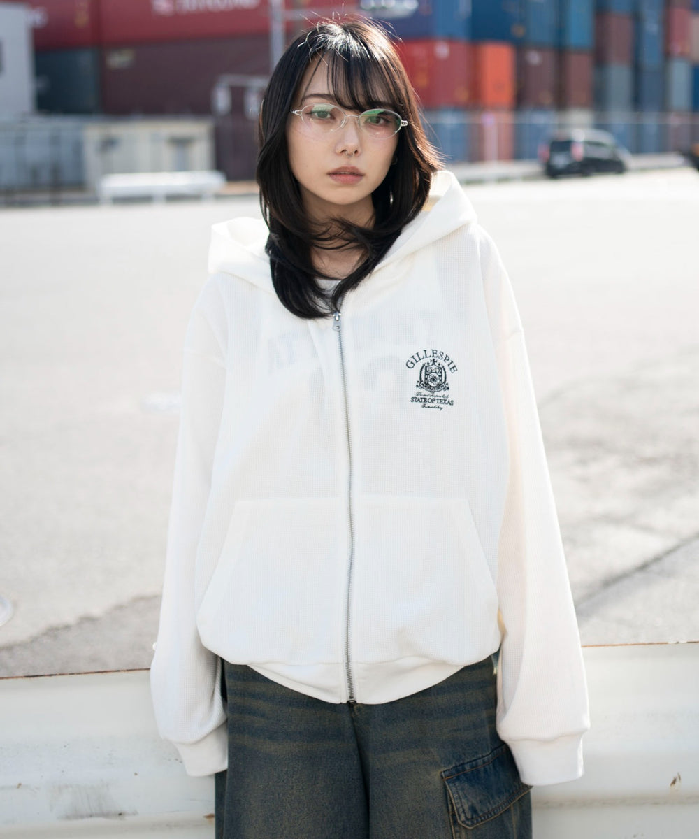 オフホワイト　モデル：159cm L着用