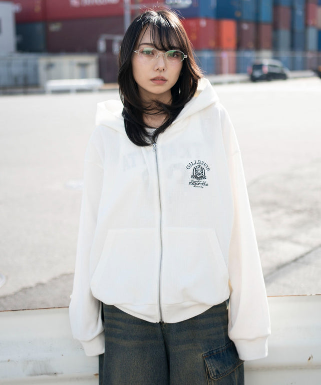 オフホワイト　モデル：159cm L着用