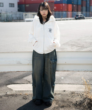 オフホワイト　モデル：159cm L着用