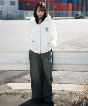 オフホワイト　モデル：159cm L着用