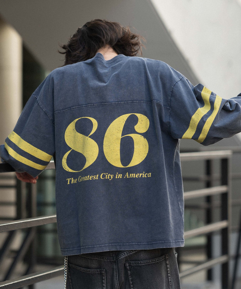 ネイビー モデル：182cm L着用