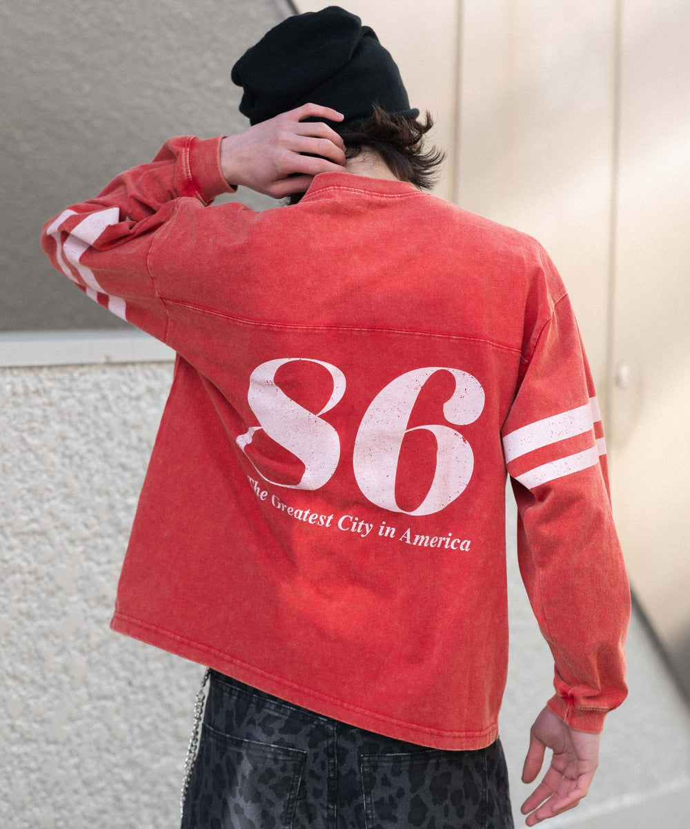 レッド モデル：182cm L着用