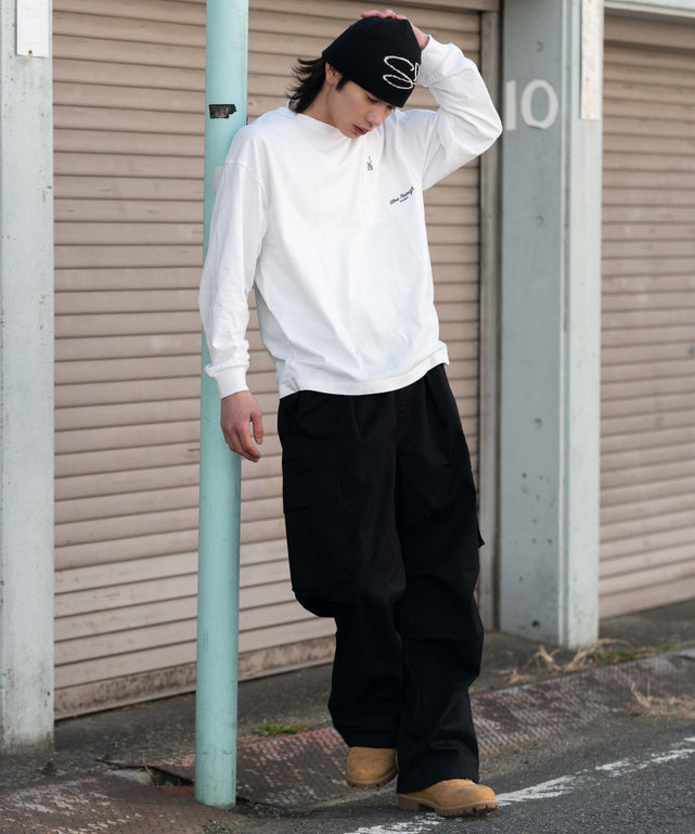 ホワイト モデル：182cm L着用