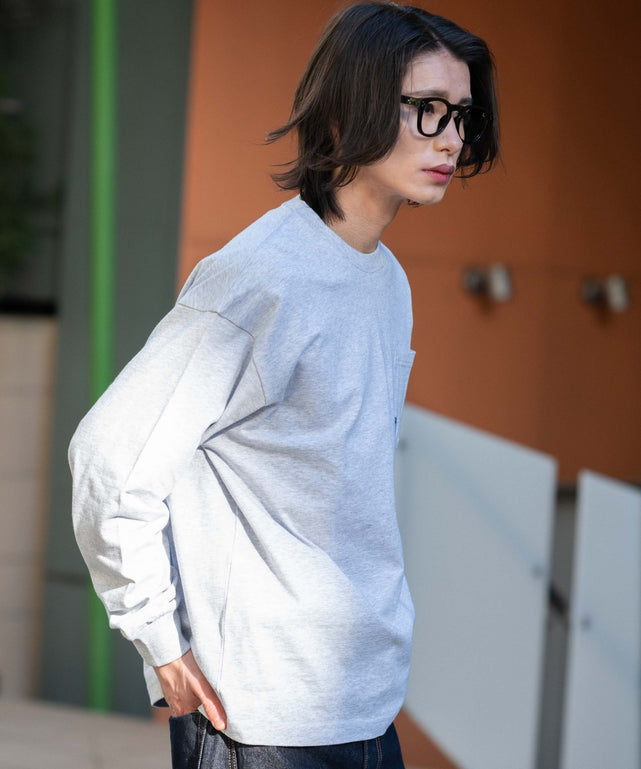 アッシュグレー モデル：182cm L着用