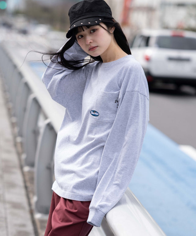 アッシュグレー　モデル：161cm M着用