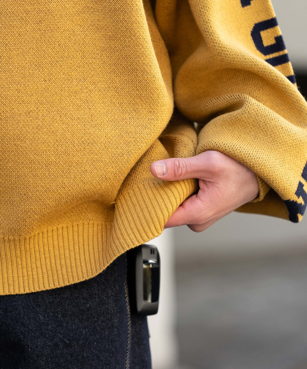 スリーブロゴニットプルオーバー