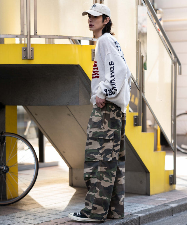 ホワイト モデル：182cm L着用