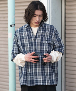 ブルーチェック1 モデル：182cm L着用