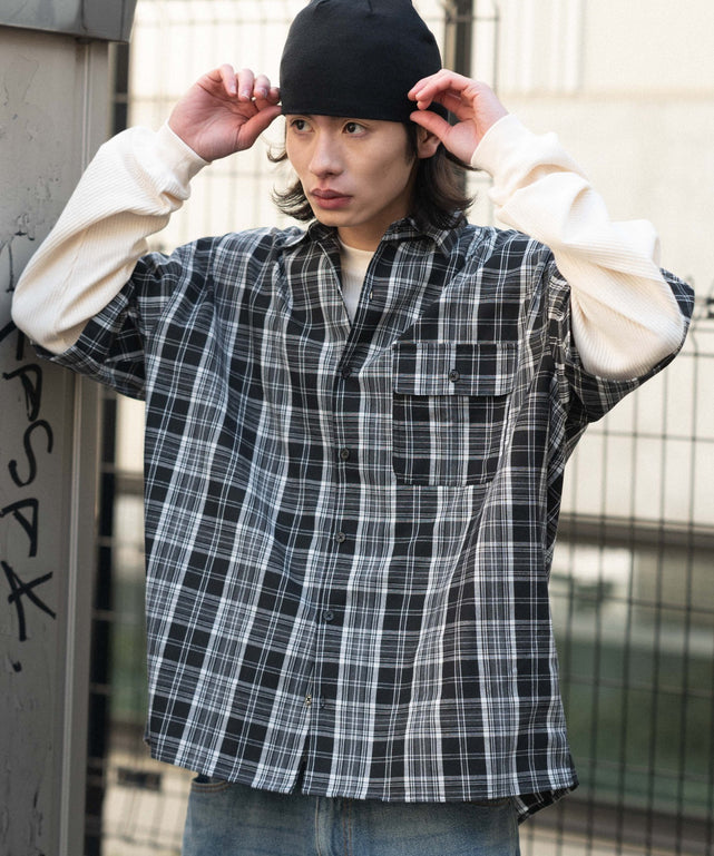 ブラックチェック1 モデル：182cm L着用