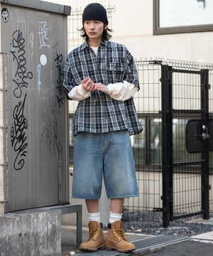 ブラックチェック1 モデル：182cm L着用