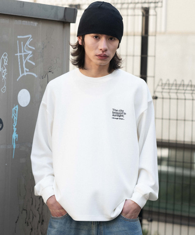 ホワイト モデル：182cm L着用