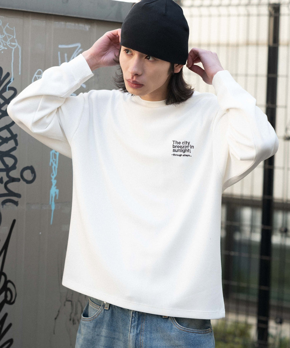 ホワイト モデル：182cm L着用