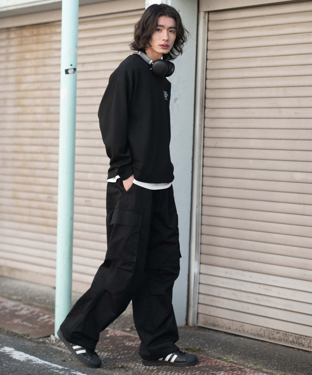 ブラック モデル：182cm L着用