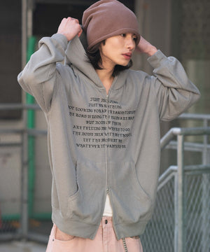 グレー モデル：182cm L着用