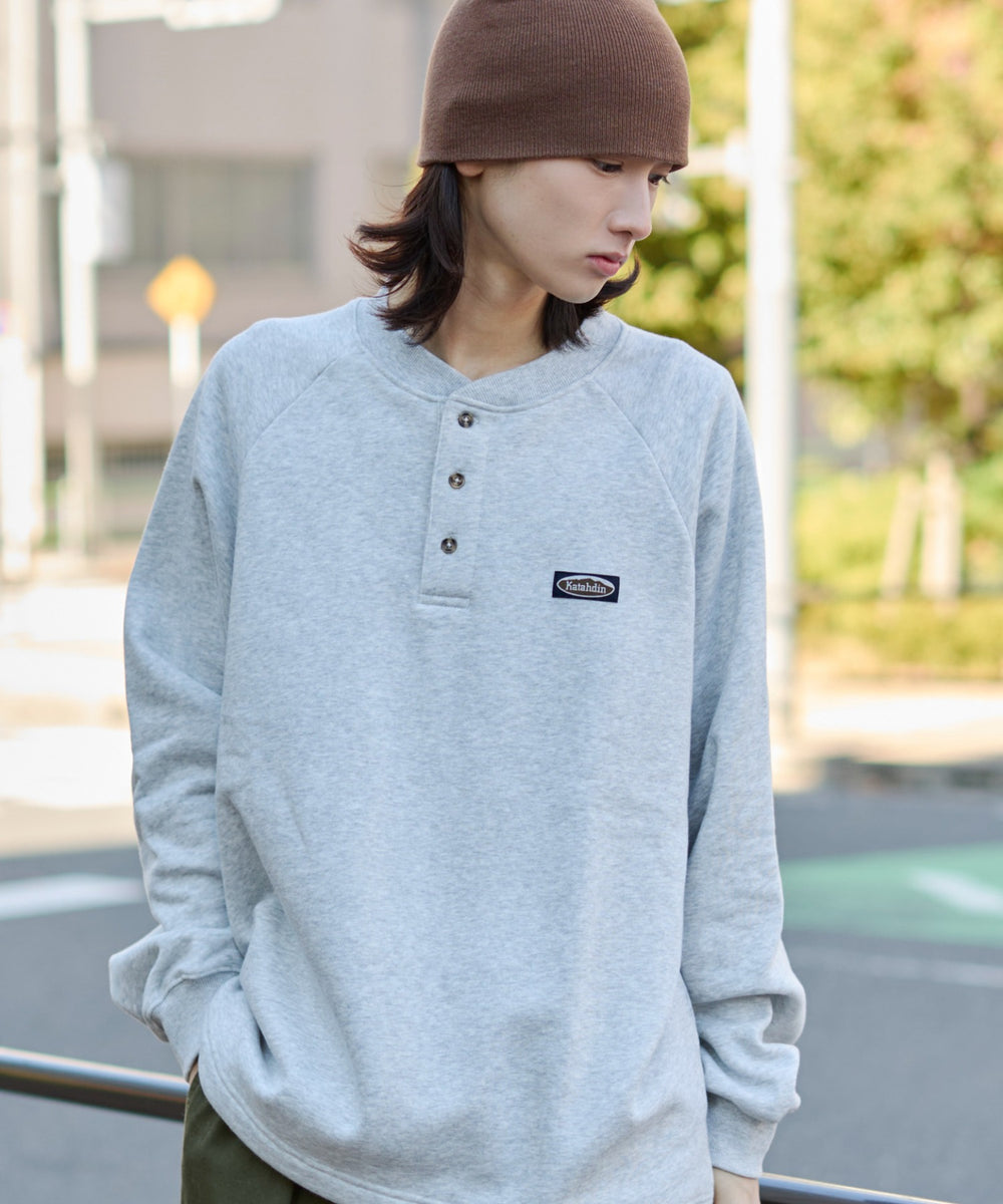 アッシュグレー モデル：175cm L着用