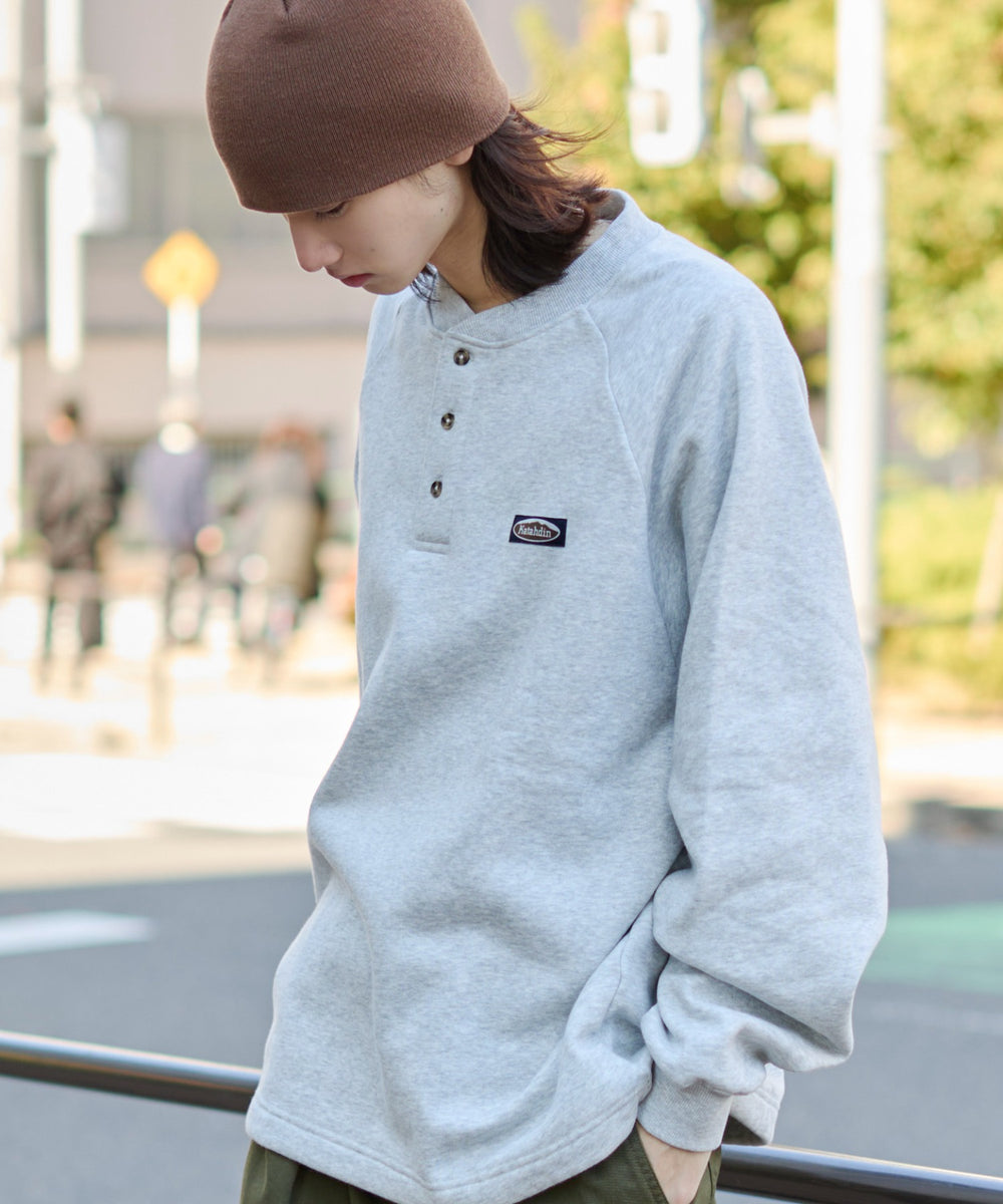 アッシュグレー モデル：175cm L着用