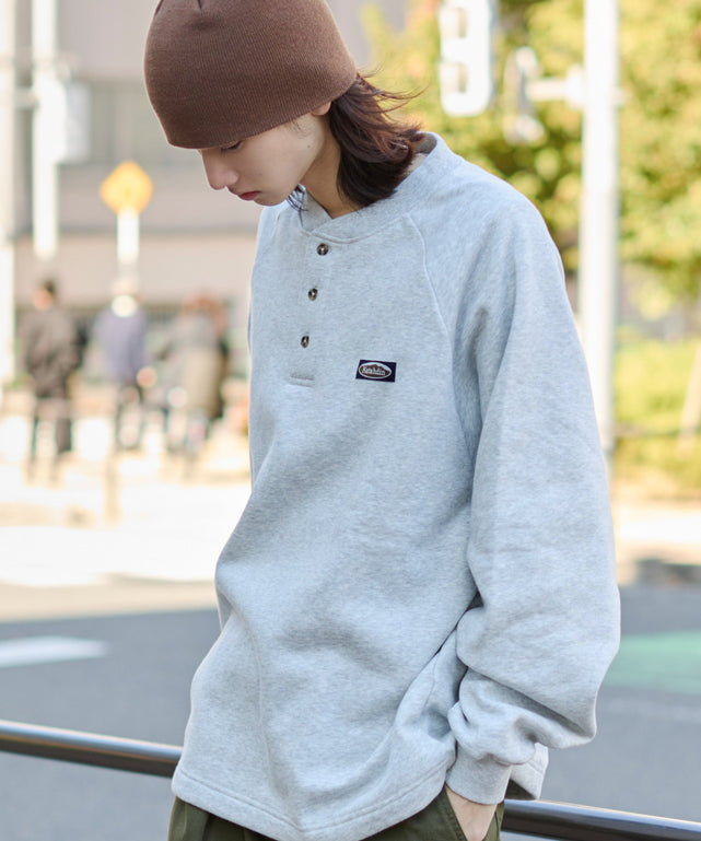 アッシュグレー モデル：175cm L着用