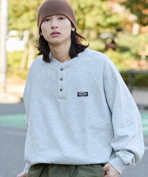 アッシュグレー モデル：175cm L着用