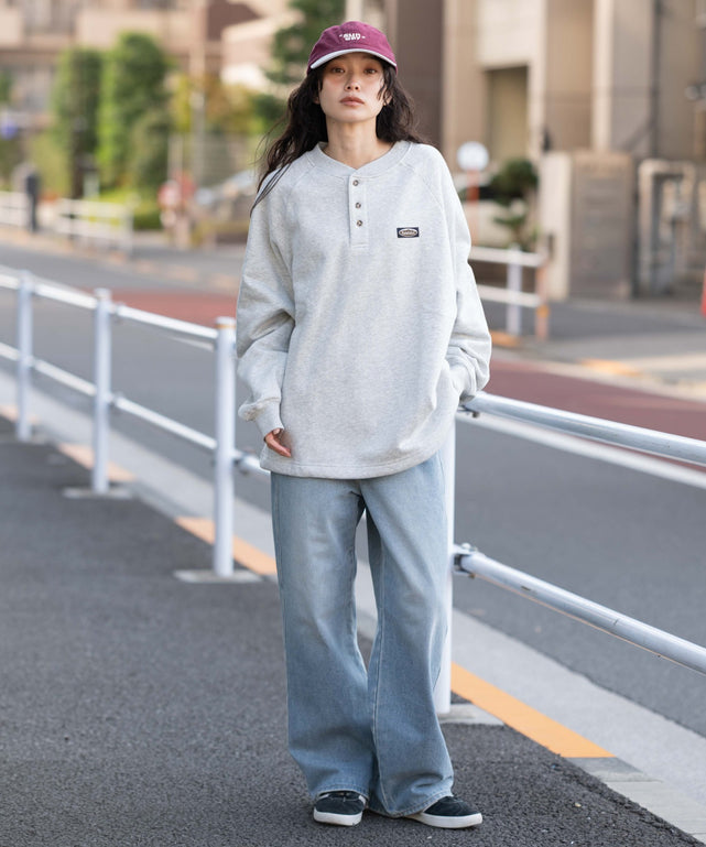 アッシュグレー　モデル：161cm M着用　