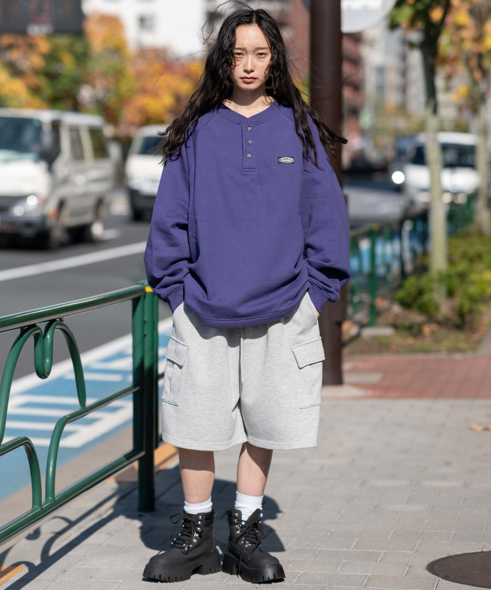 パープル　モデル：161cm M着用