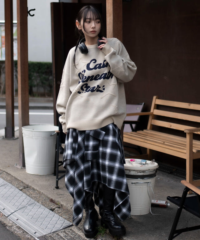 ホワイト　モデル：159cm M着用