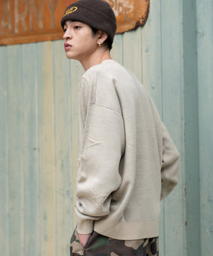 ホワイト モデル：180cm L着用