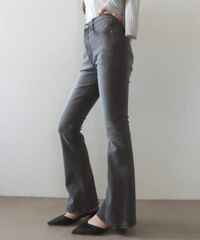 デニムブラックソノタ モデル：160cm M着用